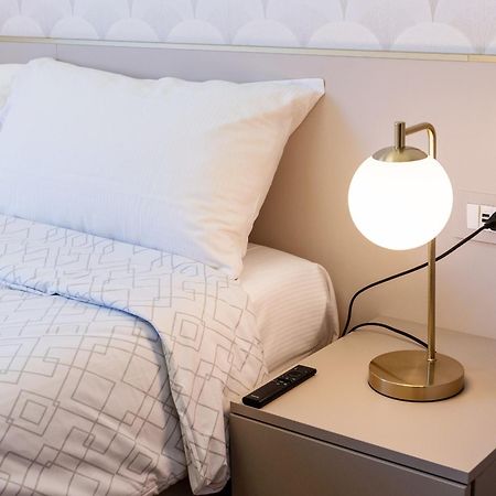 Casa Bella 16 - 8 Min To Metro, 15 Min To Lin Airport, University Area Милано Екстериор снимка