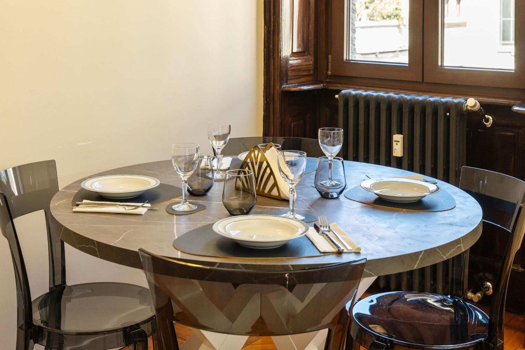 Casa Bella 16 - 8 Min To Metro, 15 Min To Lin Airport, University Area Милано Екстериор снимка