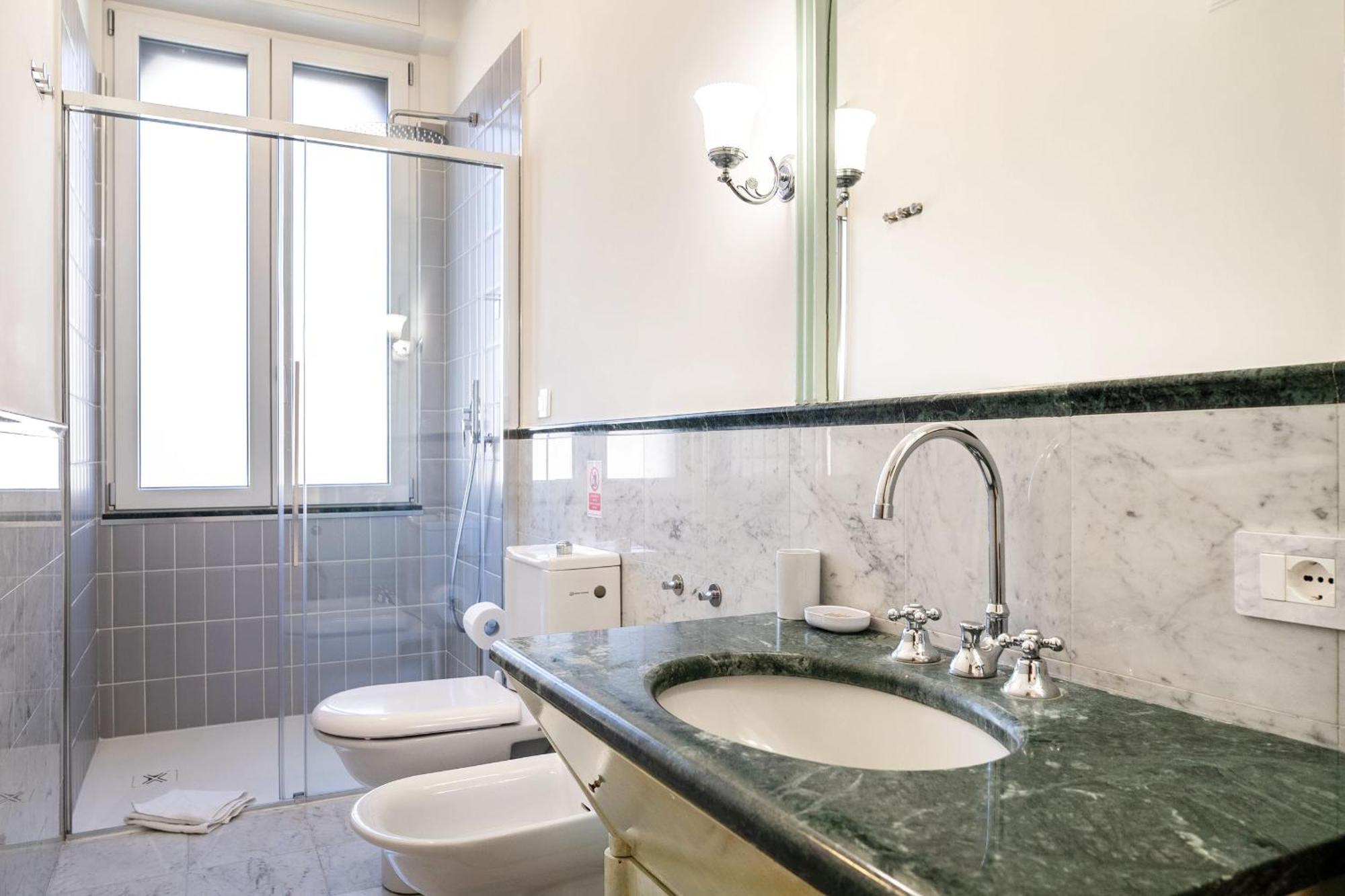 Casa Bella 16 - 8 Min To Metro, 15 Min To Lin Airport, University Area Милано Екстериор снимка