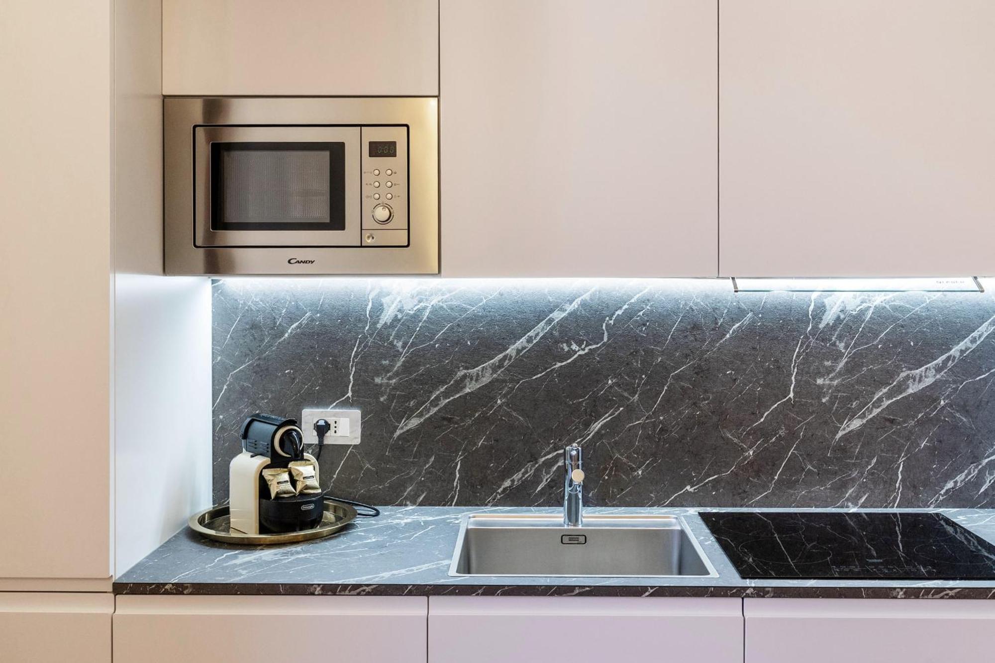 Casa Bella 16 - 8 Min To Metro, 15 Min To Lin Airport, University Area Милано Екстериор снимка